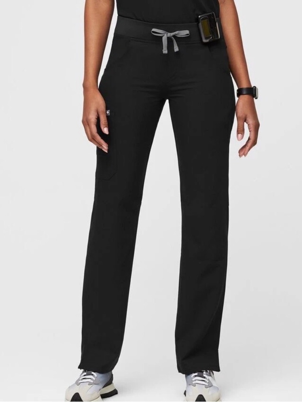 NWT Figs Women’s 2XL XXL Tall Black Kade Cargo Straight Leg Scrub Pants